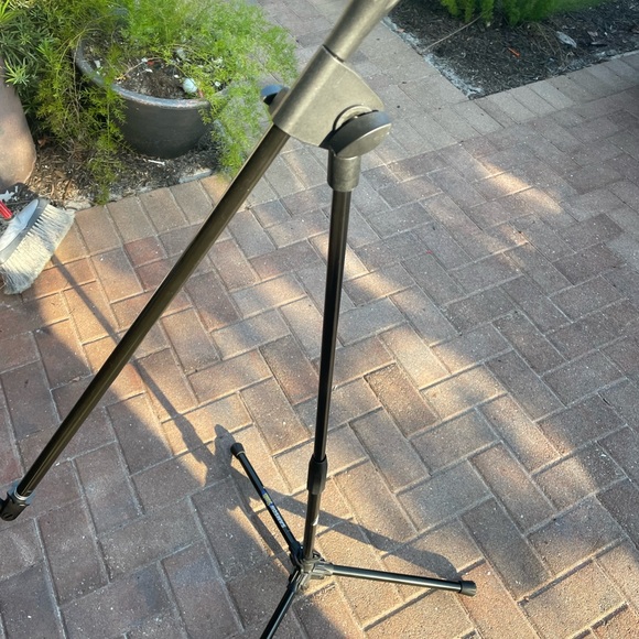 Samson Tripod Microphone Stand With Microphone Holder - Picture 9 of 9